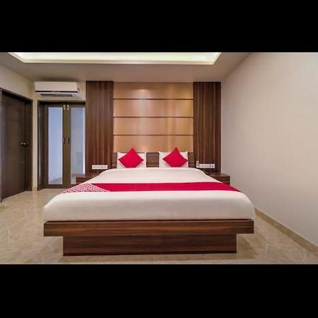 H S M Grand Hotell Chittoor Exteriör bild